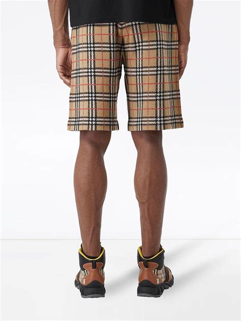 wearing burberry shorts men.